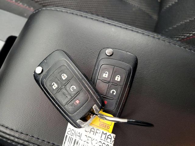 Photo of 2016 Red Chevrolet Equinox