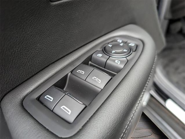 Photo of 2025 Stellar Black Metallic Cadillac XT6