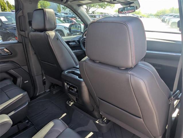 Photo of 2025 Iridescent Pearl Tricoat Chevrolet Suburban