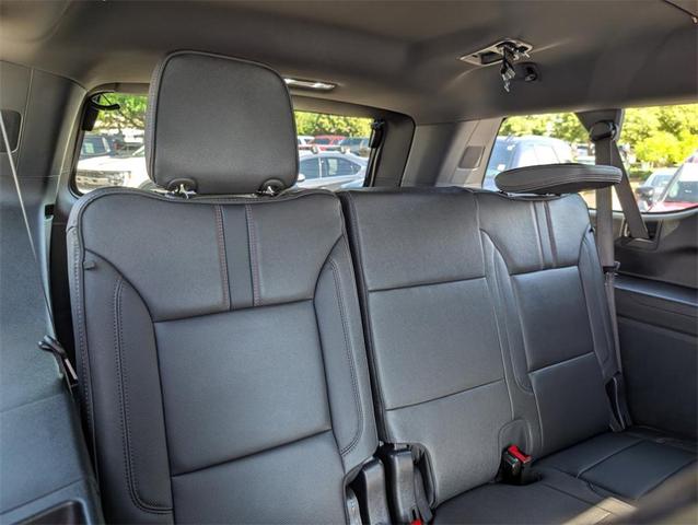 Photo of 2025 Iridescent Pearl Tricoat Chevrolet Suburban