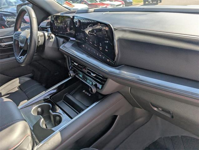 Photo of 2025 Iridescent Pearl Tricoat Chevrolet Suburban