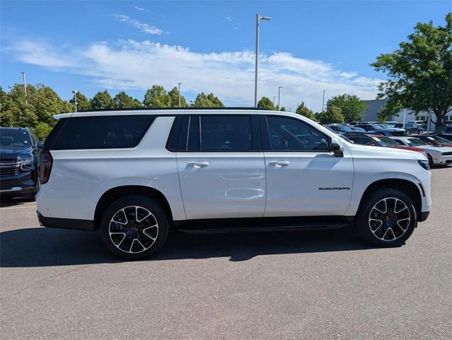 Photo of 2025 Iridescent Pearl Tricoat Chevrolet Suburban