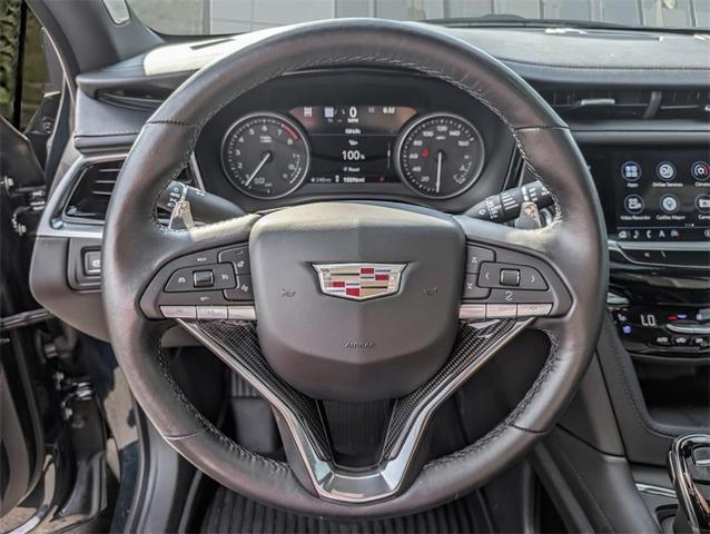 Photo of 2025 Emerald Cadillac XT6