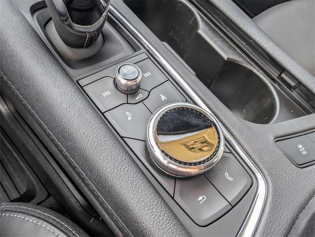 Photo of 2025 Emerald Cadillac XT6