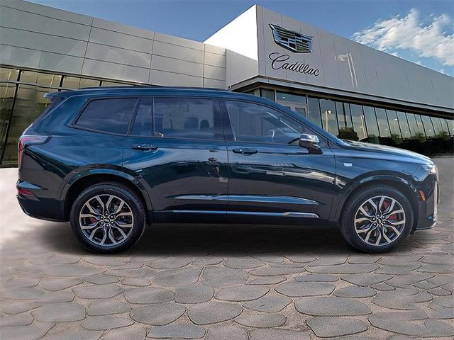 Photo of 2025 Emerald Cadillac XT6