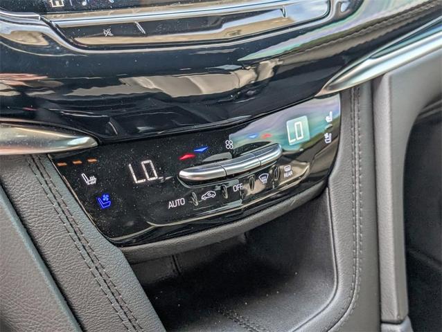 Photo of 2025 Emerald Cadillac XT6