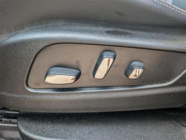 Photo of 2025 Emerald Cadillac XT6