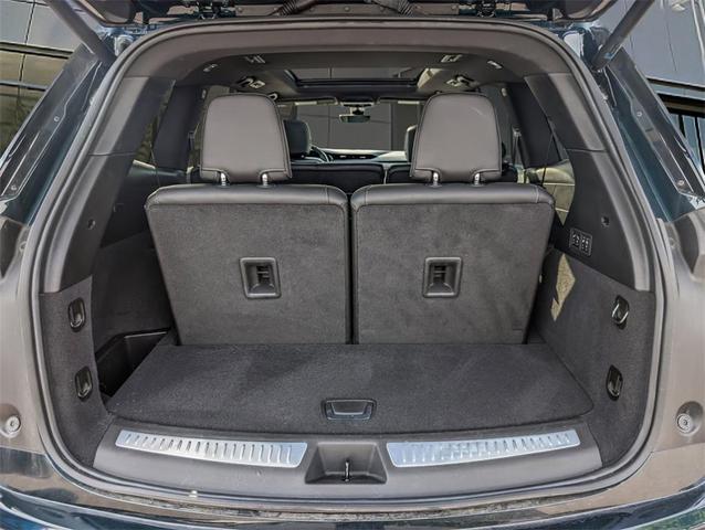 Photo of 2025 Emerald Cadillac XT6