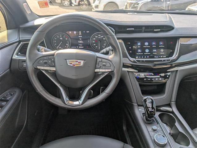 Photo of 2025 Emerald Cadillac XT6