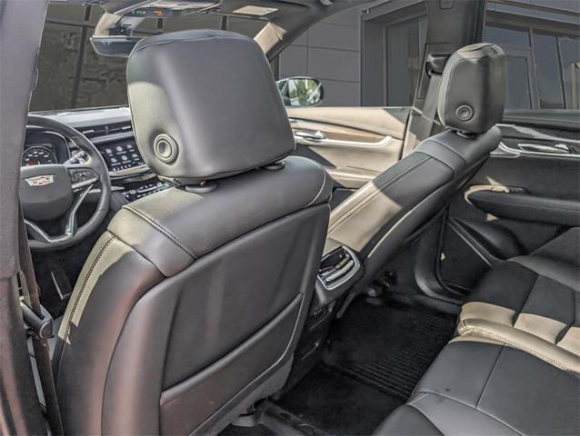 Photo of 2025 Emerald Cadillac XT6