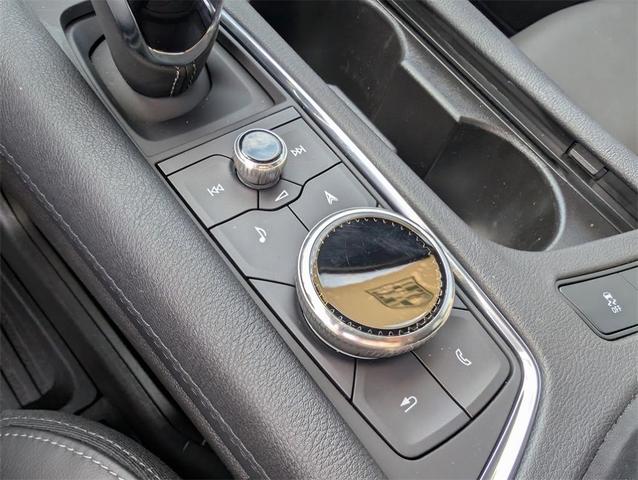 Photo of 2025 Emerald Cadillac XT6