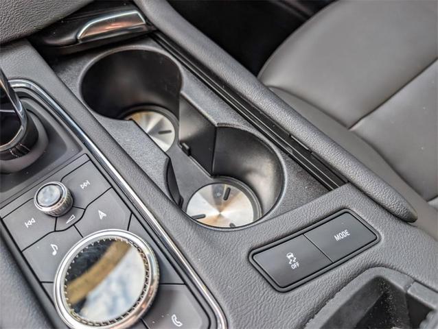 Photo of 2025 Emerald Cadillac XT6
