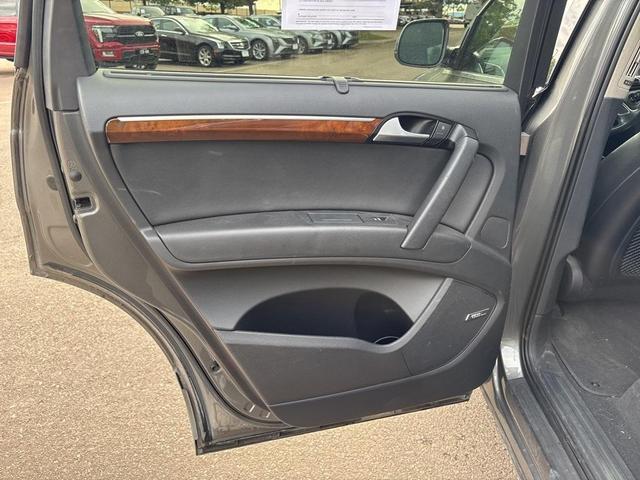 Photo of 2015 Graphite Gray Metallic Audi Q7