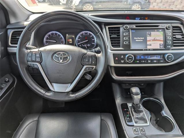 Photo of 2019 Black Toyota Highlander