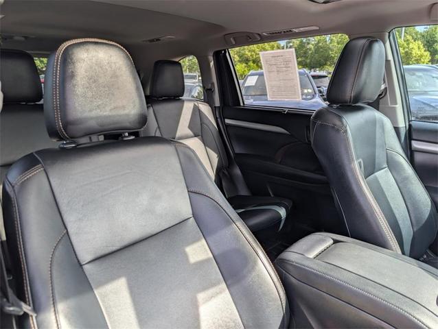 Photo of 2019 Black Toyota Highlander