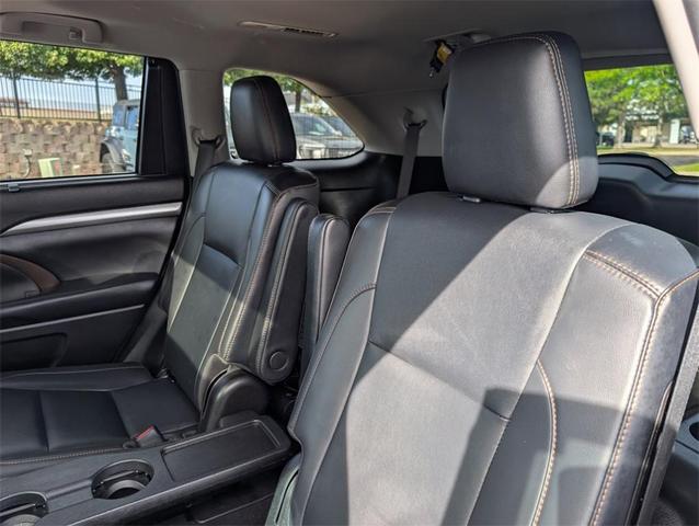 Photo of 2019 Black Toyota Highlander