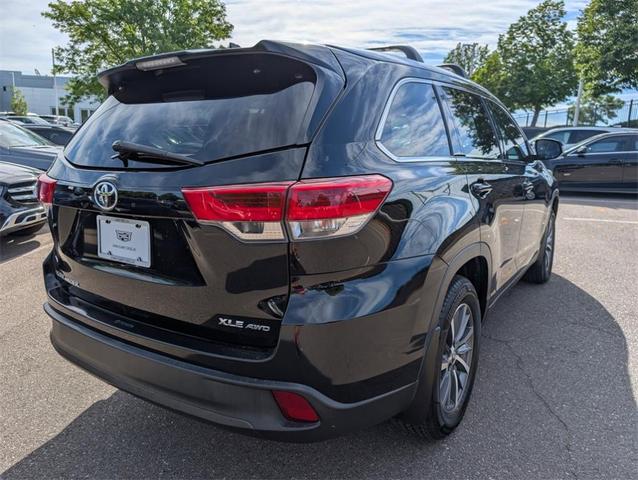 Photo of 2019 Black Toyota Highlander