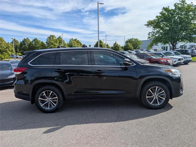 Photo of 2019 Black Toyota Highlander