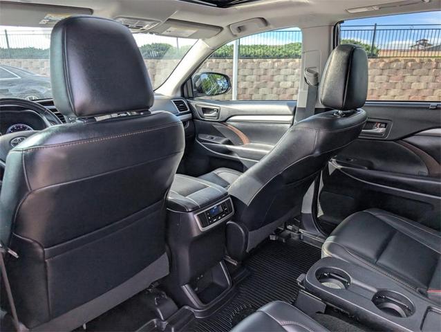 Photo of 2019 Black Toyota Highlander