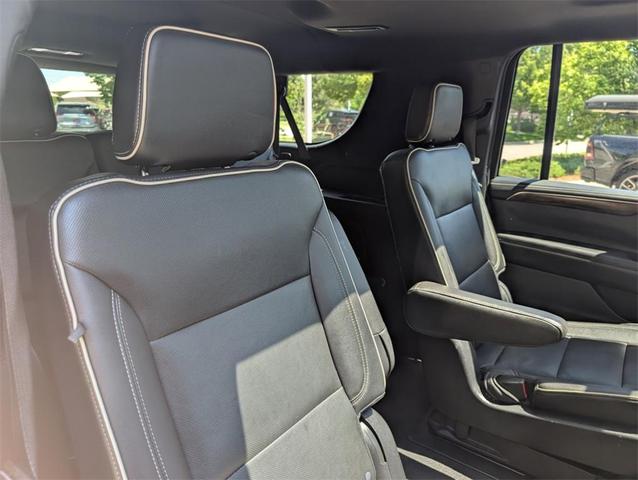 Photo of 2021 Black Chevrolet Suburban