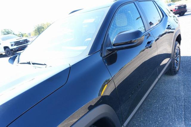 Photo of 2026 Mosaic Black Metallic Chevrolet Equinox