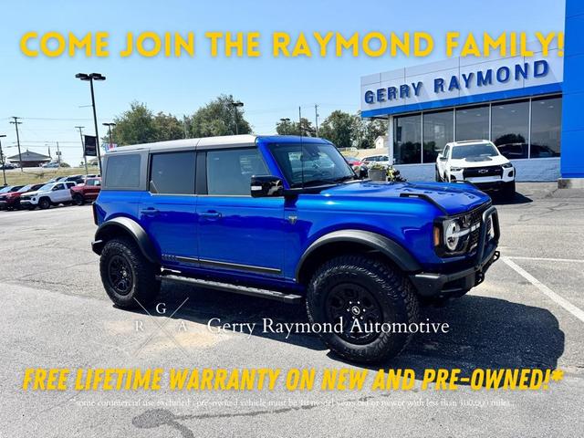 Photo of 2021 Lightning Blue Metallic Ford Bronco