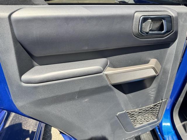 Photo of 2021 Lightning Blue Metallic Ford Bronco