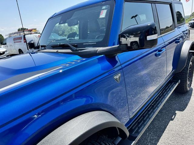 Photo of 2021 Lightning Blue Metallic Ford Bronco