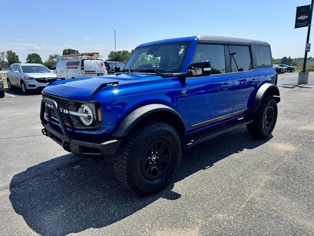 Photo of 2021 Lightning Blue Metallic Ford Bronco