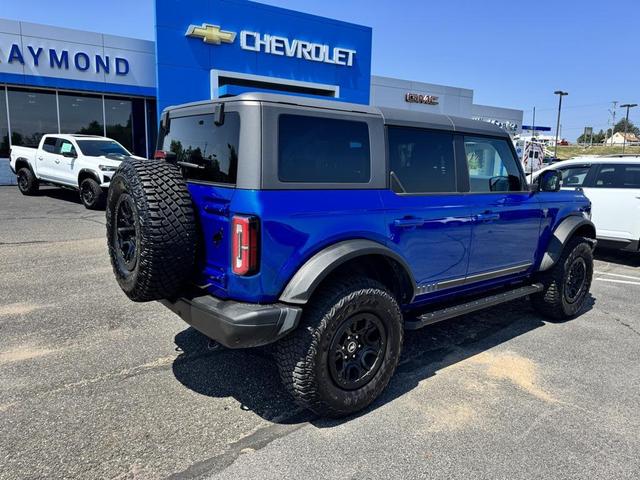 Photo of 2021 Lightning Blue Metallic Ford Bronco