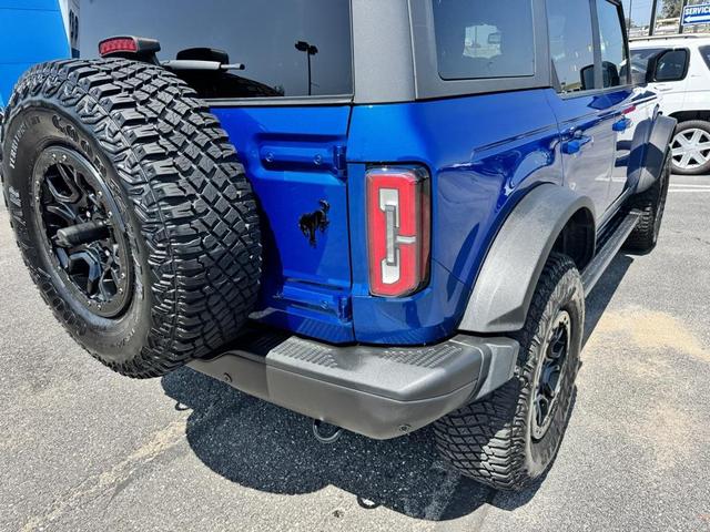 Photo of 2021 Lightning Blue Metallic Ford Bronco