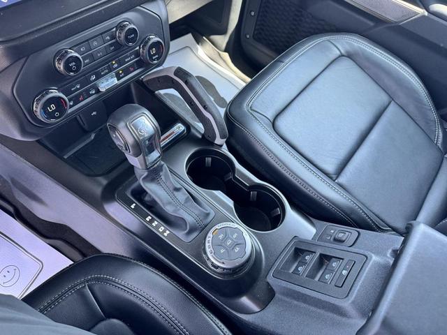 Photo of 2021 Lightning Blue Metallic Ford Bronco
