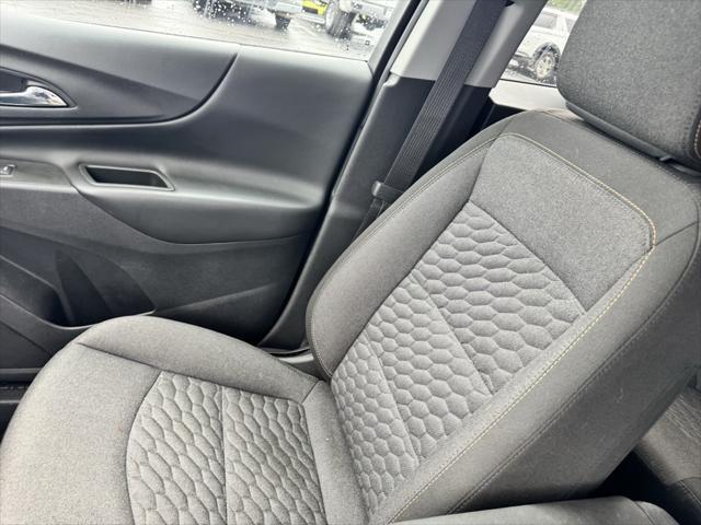 Photo of 2020 Silver Ice Metallic Chevrolet Equinox