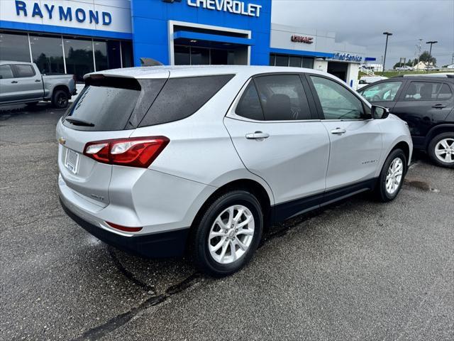 Photo of 2020 Silver Ice Metallic Chevrolet Equinox