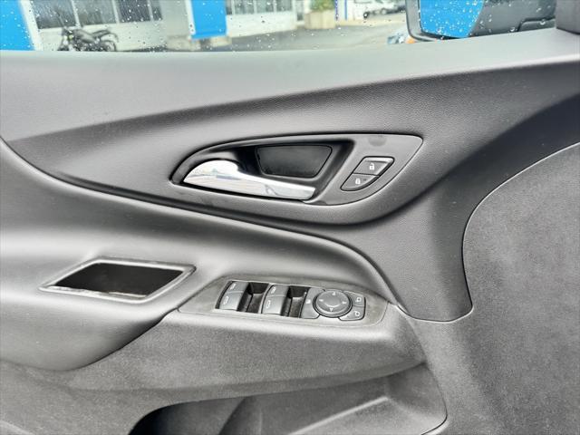 Photo of 2020 Silver Ice Metallic Chevrolet Equinox
