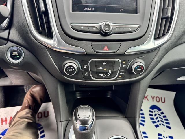 Photo of 2020 Silver Ice Metallic Chevrolet Equinox
