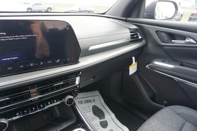 Photo of 2025 Radiant Red Tintcoat Chevrolet Traverse