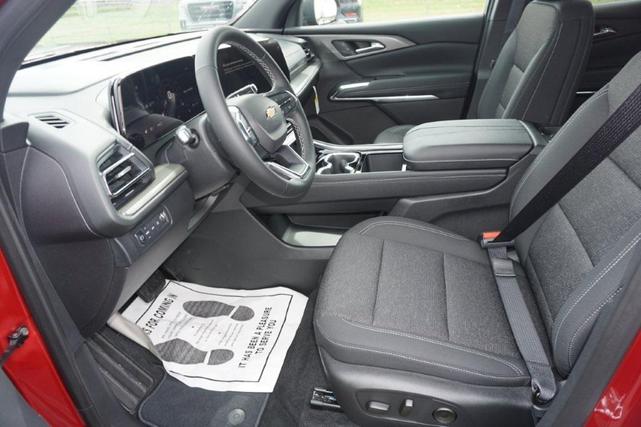 Photo of 2025 Radiant Red Tintcoat Chevrolet Traverse