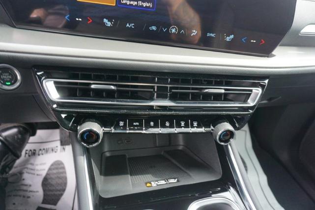 Photo of 2025 Radiant Red Tintcoat Chevrolet Traverse