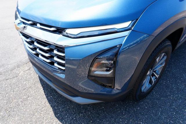 Photo of 2026 Lakeshore Blue Metallic Chevrolet Equinox