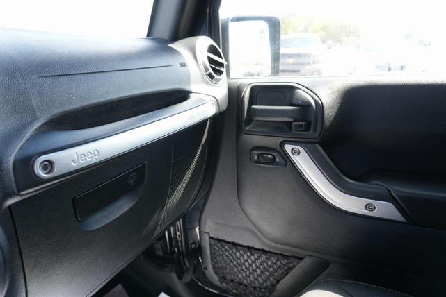 Photo of 2018 Black Clearcoat Jeep Wrangler JK Unlimited