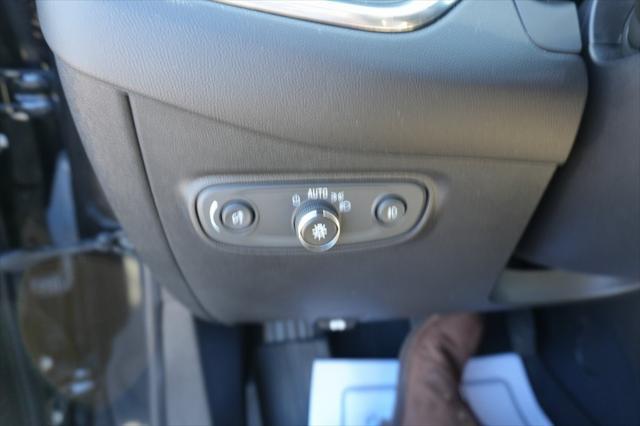 Photo of 2020 Mosaic Black Metallic Chevrolet Equinox