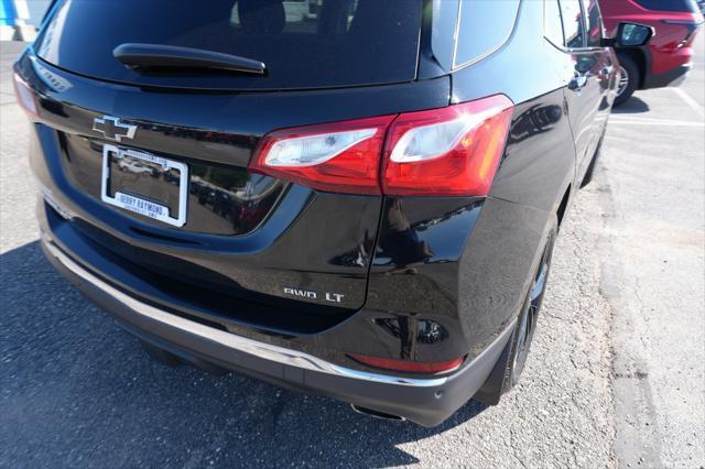 Photo of 2020 Mosaic Black Metallic Chevrolet Equinox