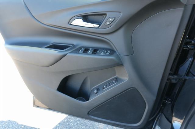 Photo of 2020 Mosaic Black Metallic Chevrolet Equinox