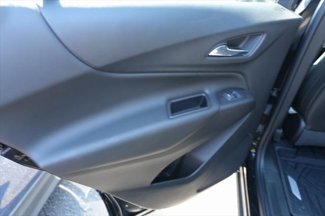 Photo of 2020 Mosaic Black Metallic Chevrolet Equinox
