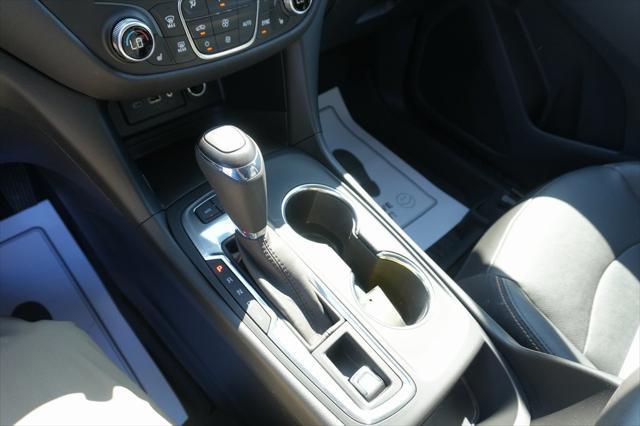 Photo of 2020 Mosaic Black Metallic Chevrolet Equinox