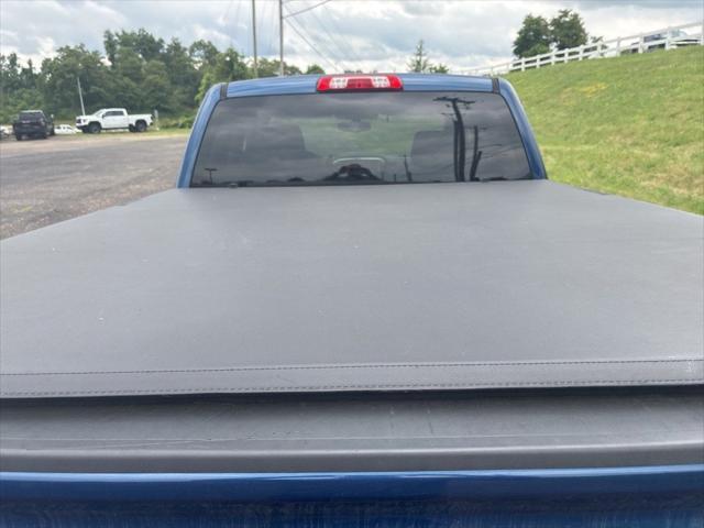 Photo of 2017 Deep Ocean Blue Metallic Chevrolet Silverado 1500