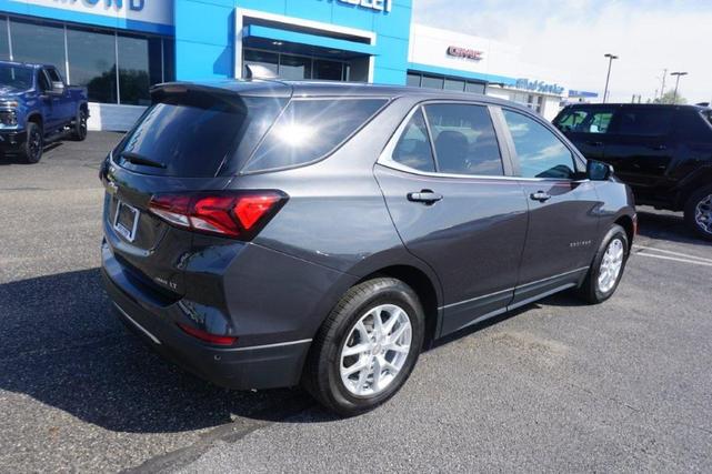 Photo of 2022 Iron Gray Metallic Chevrolet Equinox