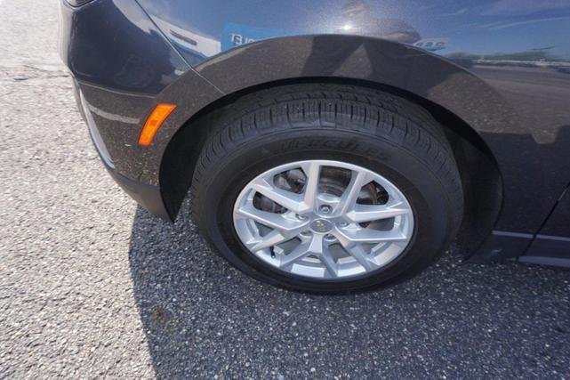 Photo of 2022 Iron Gray Metallic Chevrolet Equinox