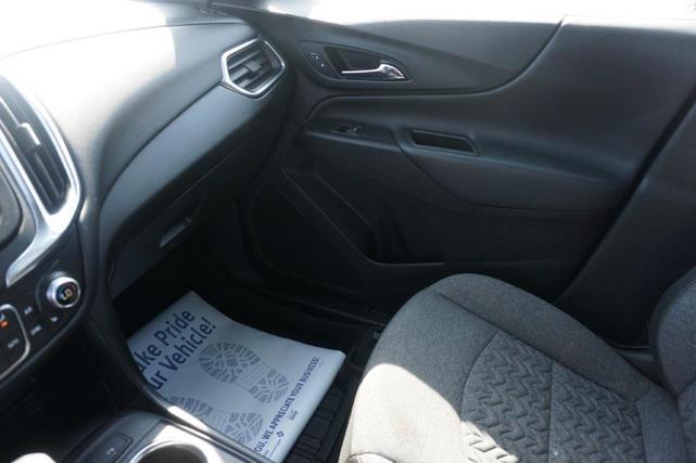 Photo of 2022 Iron Gray Metallic Chevrolet Equinox